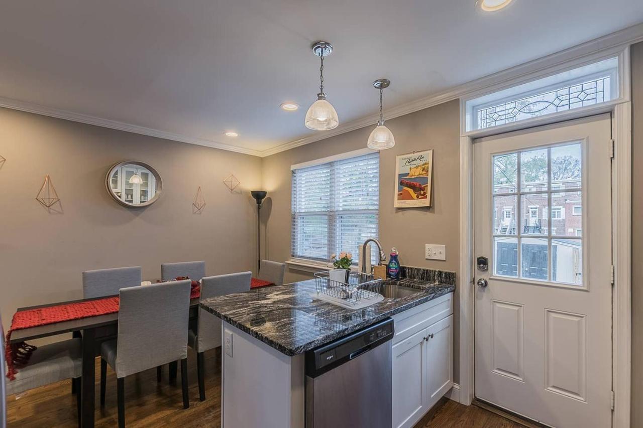 Beautiful 3Br 2Ba House With Cozy Backyard By Cozysuites Alexandría Exterior foto