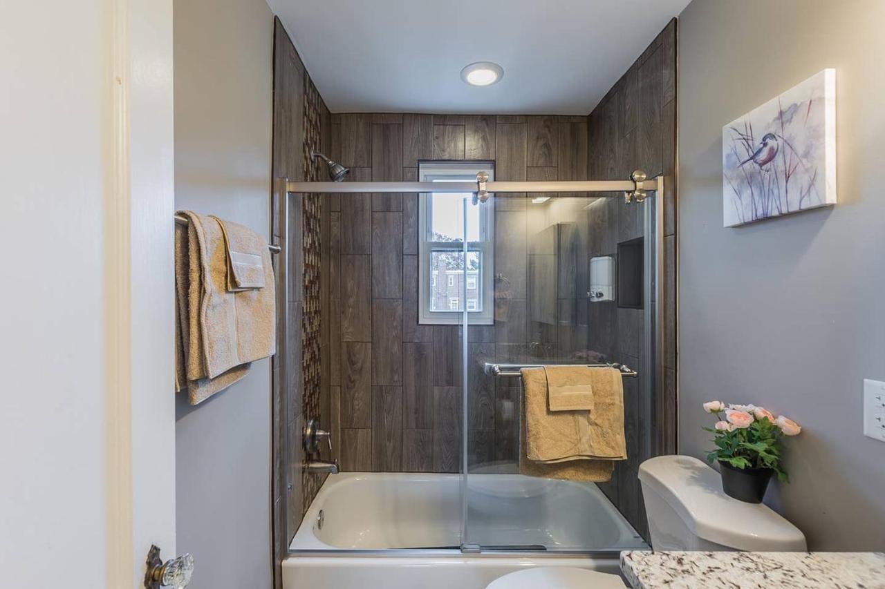 Beautiful 3Br 2Ba House With Cozy Backyard By Cozysuites Alexandría Exterior foto